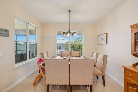 Casa en venta en Apopka, Florida, 5 dormitorios, 321.53 m2 № 1758044 - foto 11