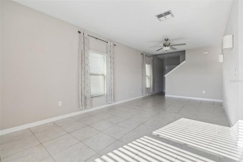 House in Tampa, Florida 3 bedrooms, 145.67 sq.m. № 2317482 - photo 7