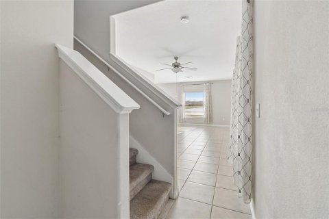House in Tampa, Florida 3 bedrooms, 145.67 sq.m. № 2317482 - photo 3