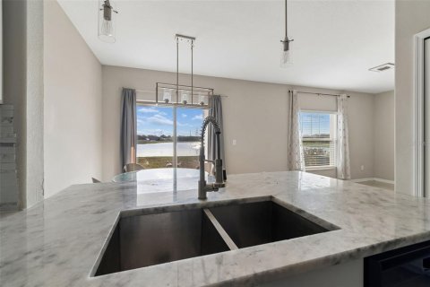 House in Tampa, Florida 3 bedrooms, 145.67 sq.m. № 2317482 - photo 9