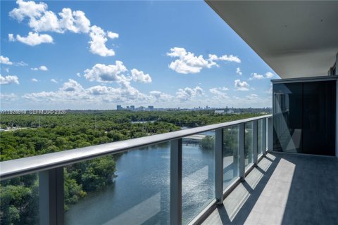 Condo in North Miami Beach, Florida, 1 bedroom № 2036543 - photo 21