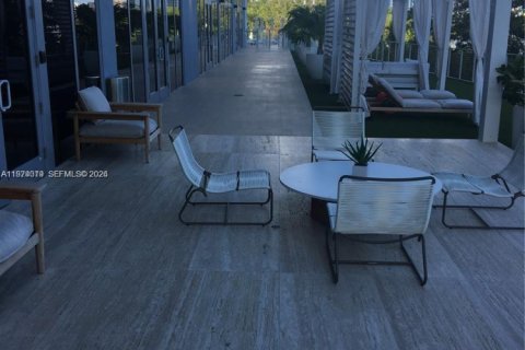 Condo in North Miami Beach, Florida, 1 bedroom № 2036543 - photo 17