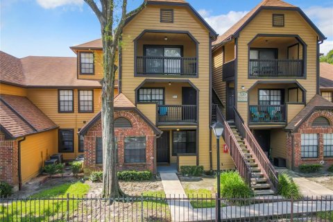 Condo in Altamonte Springs, Florida, 2 bedrooms  № 1295303 - photo 9