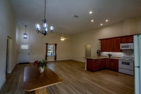 House in Hawthorne, Florida 3 bedrooms, 150.5 sq.m. № 1541838 - photo 11