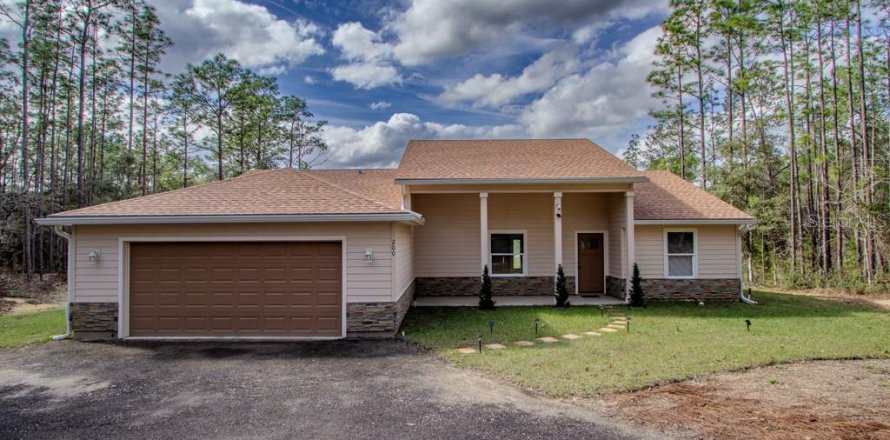 House in Hawthorne, Florida 3 bedrooms, 150.5 sq.m. № 1541838