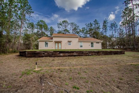 House in Hawthorne, Florida 3 bedrooms, 150.5 sq.m. № 1541838 - photo 3