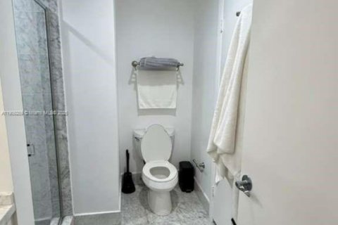 Copropriété à vendre à Miami, Floride: 2 chambres, 87.33 m2 № 2017120 - photo 21