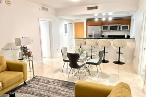 Copropriété à vendre à Miami, Floride: 2 chambres, 87.33 m2 № 2017120 - photo 2