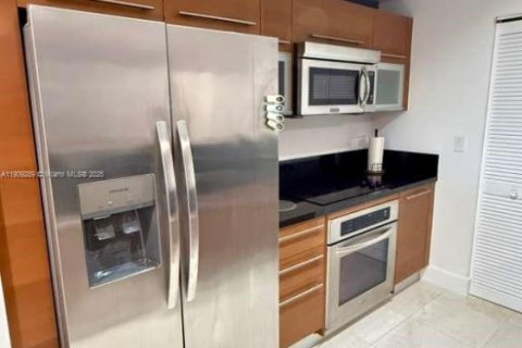 Copropriété à vendre à Miami, Floride: 2 chambres, 87.33 m2 № 2017120 - photo 24