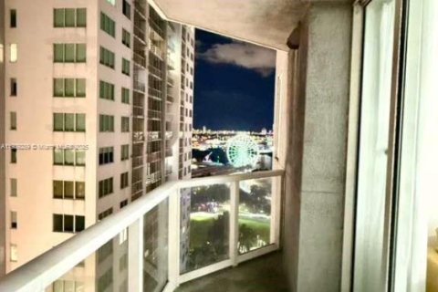 Copropriété à vendre à Miami, Floride: 2 chambres, 87.33 m2 № 2017120 - photo 29