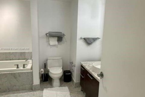 Copropriété à vendre à Miami, Floride: 2 chambres, 87.33 m2 № 2017120 - photo 14