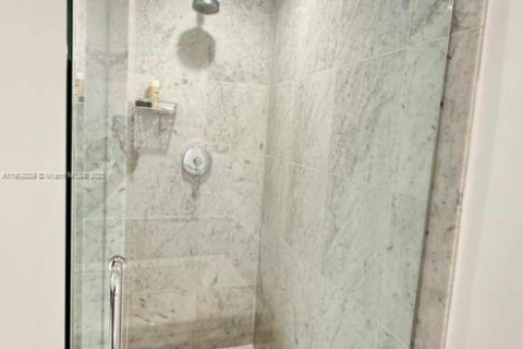 Copropriété à vendre à Miami, Floride: 2 chambres, 87.33 m2 № 2017120 - photo 20