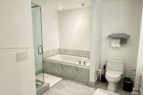 Copropriété à vendre à Miami, Floride: 2 chambres, 87.33 m2 № 2017120 - photo 10