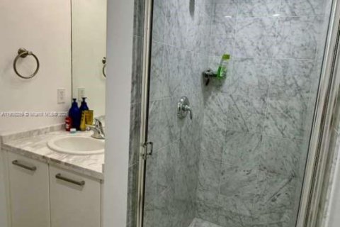 Copropriété à vendre à Miami, Floride: 2 chambres, 87.33 m2 № 2017120 - photo 19