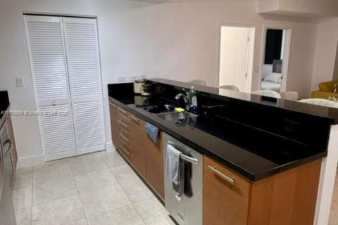 Copropriété à vendre à Miami, Floride: 2 chambres, 87.33 m2 № 2017120 - photo 23