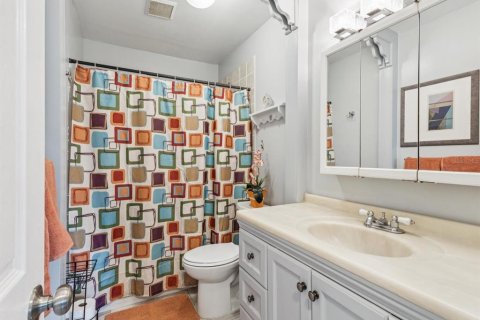 Casa en venta en Tampa, Florida, 4 dormitorios, 200.48 m2 № 1827871 - foto 17