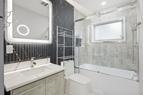 Villa ou maison à vendre à Largo, Floride: 3 chambres, 148.36 m2 № 2388350 - photo 17