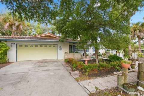 Villa ou maison à Largo, Floride 3 chambres, 148.36 m2 № 2388350