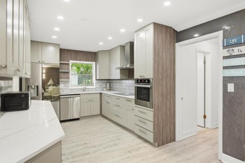 Villa ou maison à vendre à Largo, Floride: 3 chambres, 148.36 m2 № 2388350 - photo 6