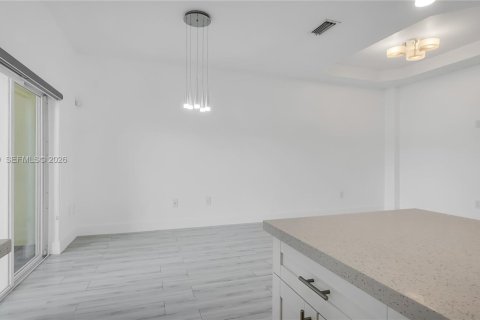 Adosado en alquiler en Miramar, Florida, 3 dormitorios, 157.93 m2 № 2050262 - foto 12