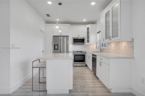 Adosado en alquiler en Miramar, Florida, 3 dormitorios, 157.93 m2 № 2050262 - foto 8