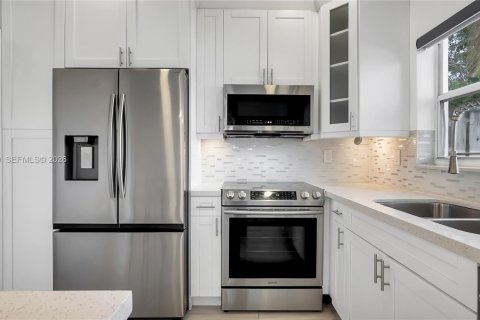 Adosado en alquiler en Miramar, Florida, 3 dormitorios, 157.93 m2 № 2050262 - foto 9