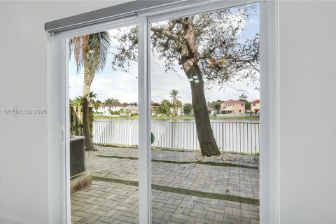 Adosado en alquiler en Miramar, Florida, 3 dormitorios, 157.93 m2 № 2050262 - foto 13