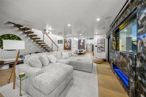 Villa ou maison à vendre à Sarasota, Floride: 4 chambres, 272.2 m2 № 2408871 - photo 13