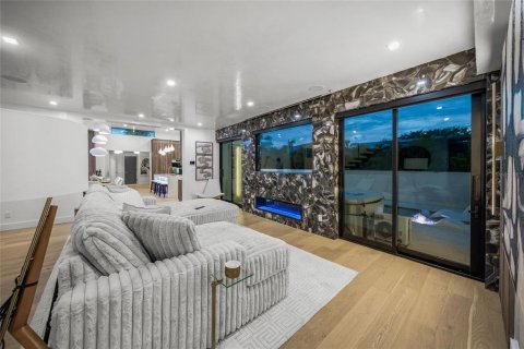 Villa ou maison à vendre à Sarasota, Floride: 4 chambres, 272.2 m2 № 2408871 - photo 14