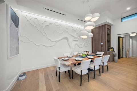 Villa ou maison à vendre à Sarasota, Floride: 4 chambres, 272.2 m2 № 2408871 - photo 9