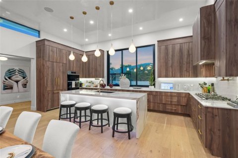 Villa ou maison à vendre à Sarasota, Floride: 4 chambres, 272.2 m2 № 2408871 - photo 5