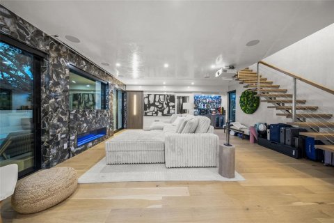 Villa ou maison à vendre à Sarasota, Floride: 4 chambres, 272.2 m2 № 2408871 - photo 11