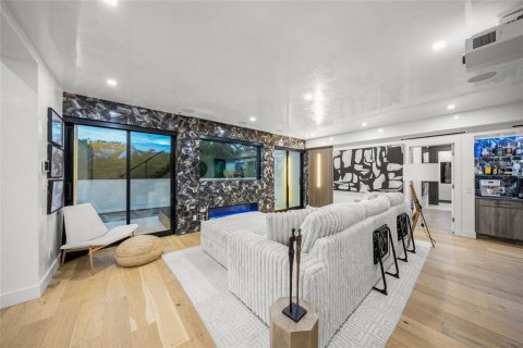 Villa ou maison à vendre à Sarasota, Floride: 4 chambres, 272.2 m2 № 2408871 - photo 15