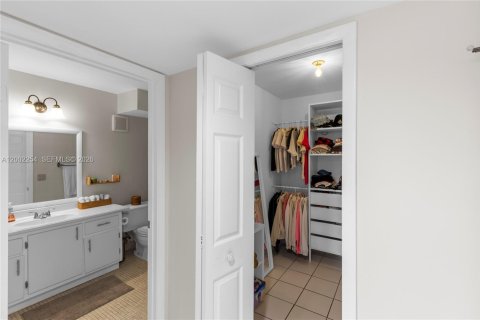 Купить кондоминиум в Уэстон, Флорида 2 спальни, 114.73м2, № 2067814 - фото 22