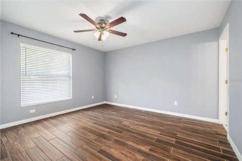 House in Tampa, Florida 3 bedrooms, 120.77 sq.m. № 1879140 - photo 15