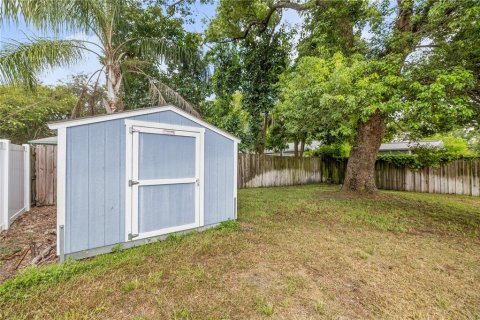 House in Tampa, Florida 3 bedrooms, 120.77 sq.m. № 1879140 - photo 30