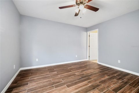 House in Tampa, Florida 3 bedrooms, 120.77 sq.m. № 1879140 - photo 17