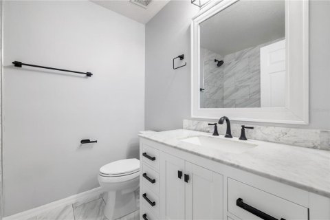House in Tampa, Florida 3 bedrooms, 120.77 sq.m. № 1879140 - photo 23