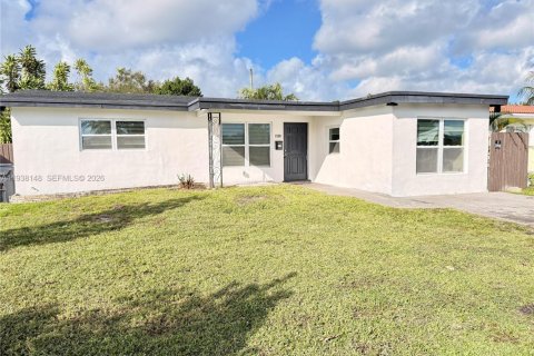House in Hollywood, Florida 4 bedrooms, 156.54 sq.m. № 1996392