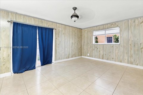 Купить виллу или дом в Санрайз, Флорида 4 спальни, 171.87м2, № 1981995 - фото 16