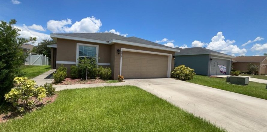 Casa en Winter Haven, Florida 3 dormitorios, 156.82 m2 № 1918874
