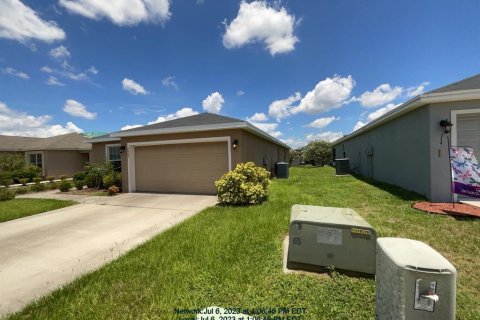 Casa en alquiler en Winter Haven, Florida, 3 dormitorios, 156.82 m2 № 1918874 - foto 2