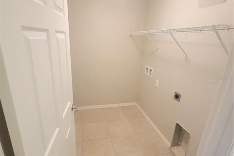Casa en alquiler en Winter Haven, Florida, 3 dormitorios, 156.82 m2 № 1918874 - foto 15