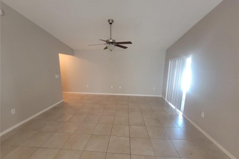 Casa en alquiler en Winter Haven, Florida, 3 dormitorios, 156.82 m2 № 1918874 - foto 8