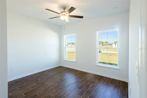House in Fort Myers, Florida 4 bedrooms, 157.1 sq.m. № 1540187 - photo 19