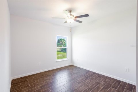 House in Fort Myers, Florida 4 bedrooms, 157.1 sq.m. № 1540187 - photo 20