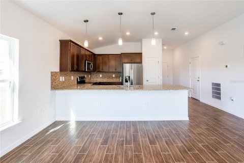 House in Fort Myers, Florida 4 bedrooms, 157.1 sq.m. № 1540187 - photo 11