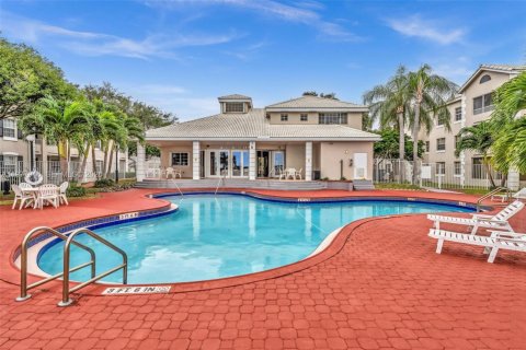 Condo in Oakland Park, Florida, 2 bedrooms  № 2041873 - photo 30