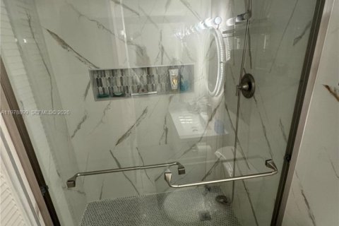 Снять в аренду кондоминиум в Майами, Флорида 2 спальни, 91.97м2, № 2079181 - фото 14