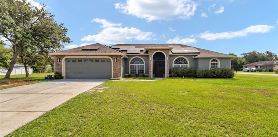 Casa en Ocala, Florida 3 dormitorios, 168.8 m2 № 2208363
